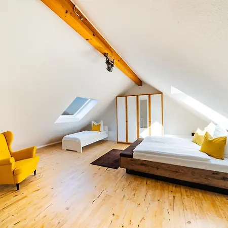 Stylisches Penthouse Zentral Tischfussball 100m2 Wii Appartement *